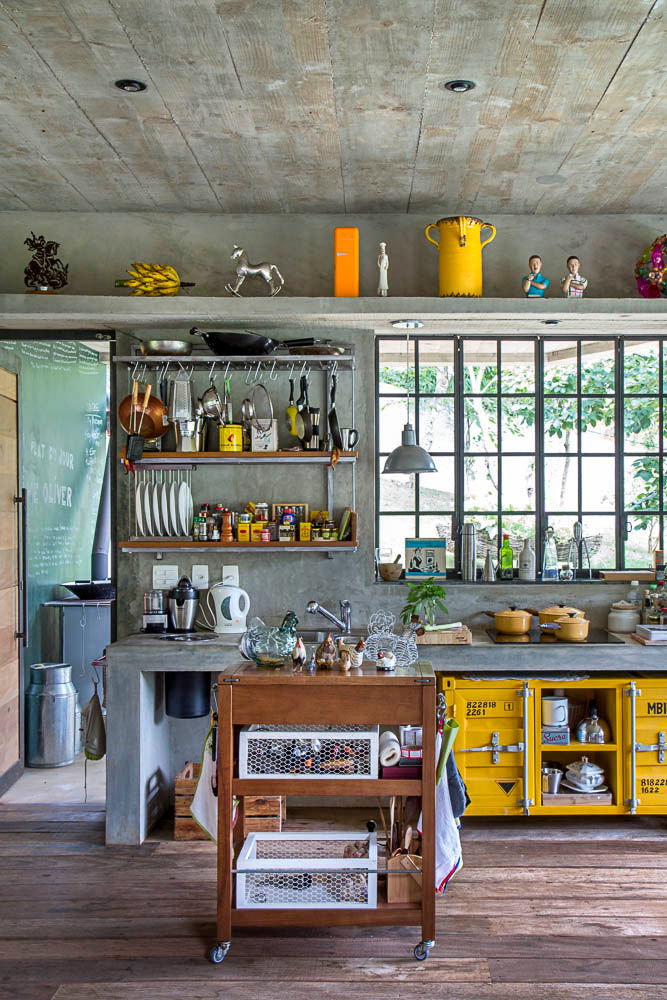 Casa Campo / Ateliê - Vale das Videiras, Carlos Salles Arquitetura e Interiores Carlos Salles Arquitetura e Interiores Cuisine moderne