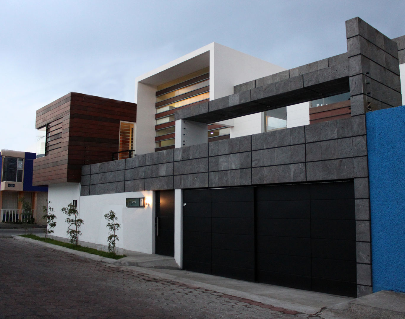 Casa J+S ARQUIMIA ARQUITECTOS, Arquimia Arquitectos Arquimia Arquitectos 現代房屋設計點子、靈感 & 圖片