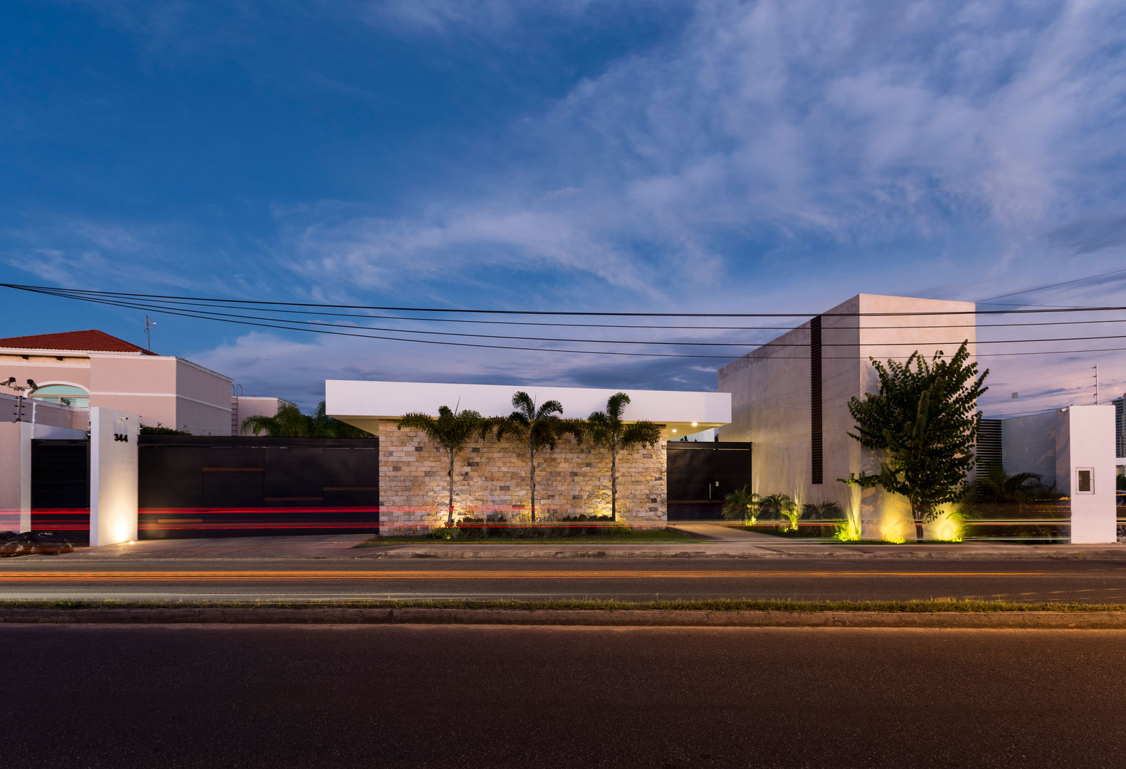 Casa O44, P11 ARQUITECTOS P11 ARQUITECTOS Casas de estilo moderno