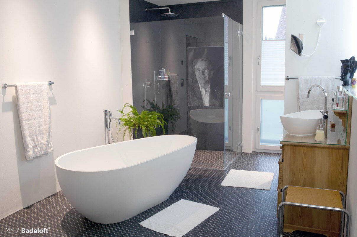 Edle freistehende Badewannen für luxuriöse Badezimmer, Badeloft - Badewannen und Waschbecken aus Mineralguss und Marmor Badeloft - Badewannen und Waschbecken aus Mineralguss und Marmor Modern bathroom Bathtubs & showers