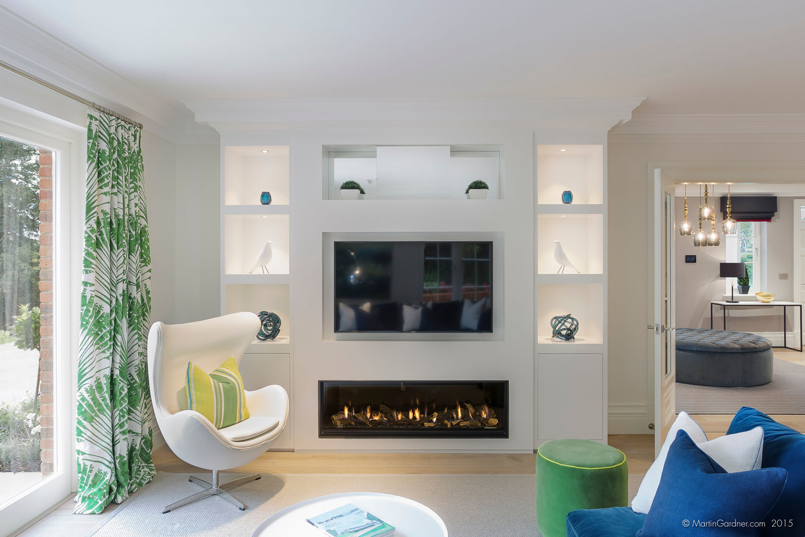 Family Home in Winchester's Sleepers Hill, Martin Gardner Photography Martin Gardner Photography Classic style media room