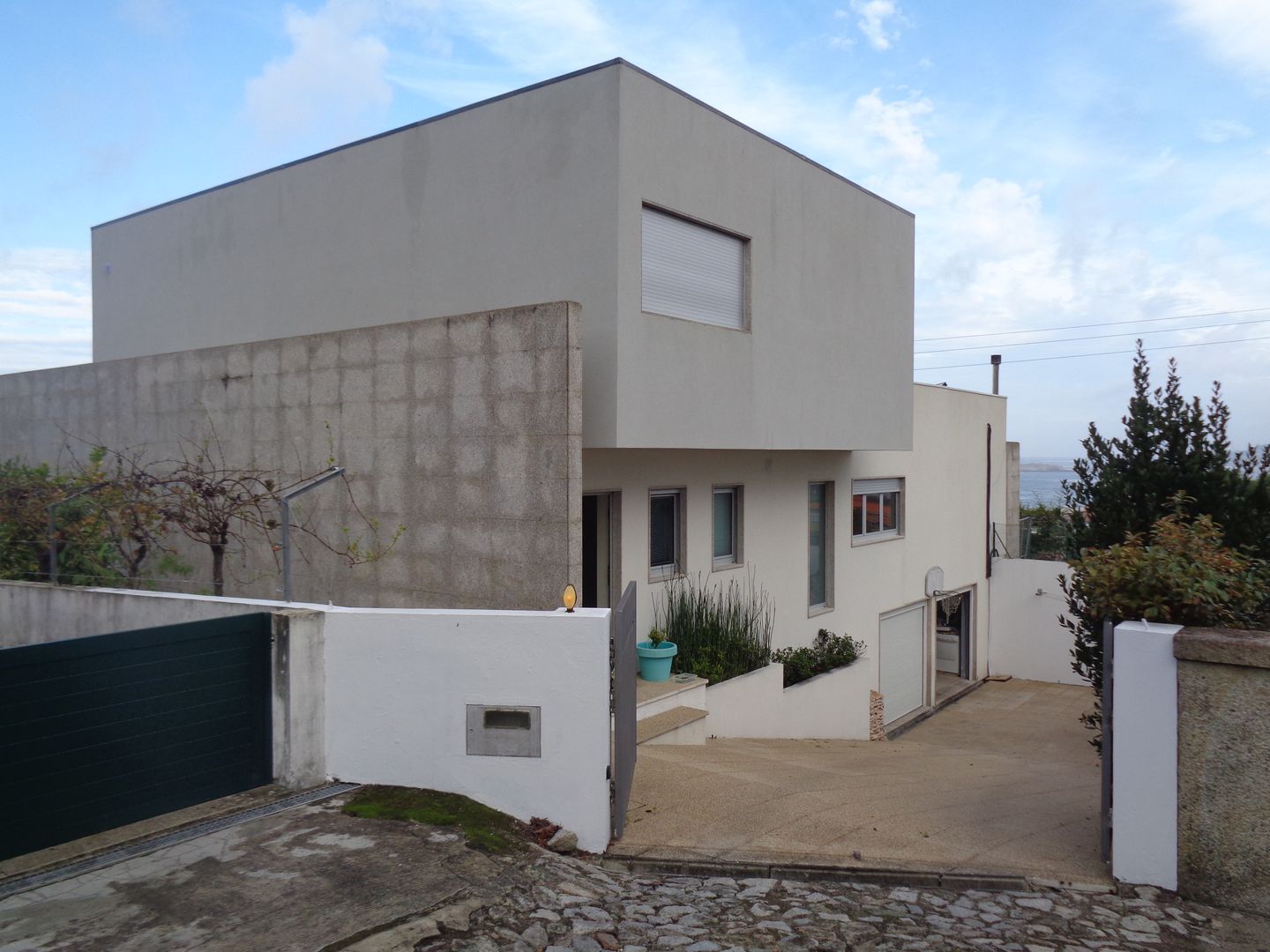 Casa "Villa Solé"_Moledo, Caminha, SOLE ATELIER, LDA SOLE ATELIER, LDA Paredes y pisos modernos