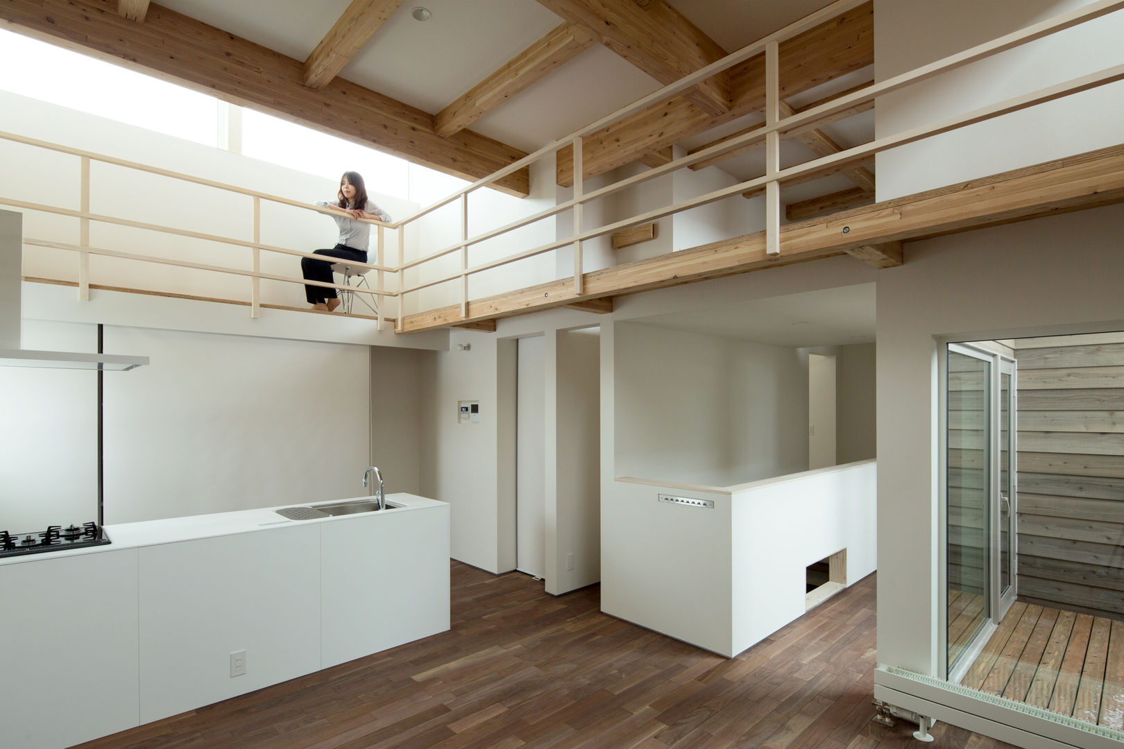 手稲山が望める家, 一級建築士事務所 Atelier Casa 一級建築士事務所 Atelier Casa Minimalistische woonkamers Hout Hout