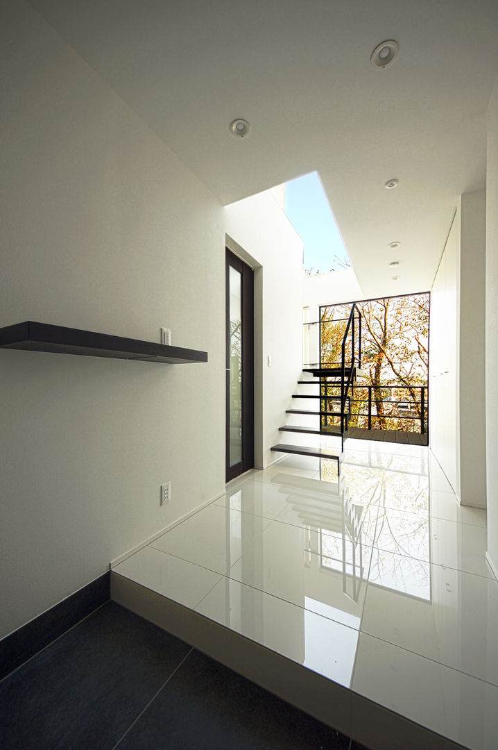 眺望の家, TERAJIMA ARCHITECTS／テラジマアーキテクツ TERAJIMA ARCHITECTS／テラジマアーキテクツ Modern Corridor, Hallway and Staircase