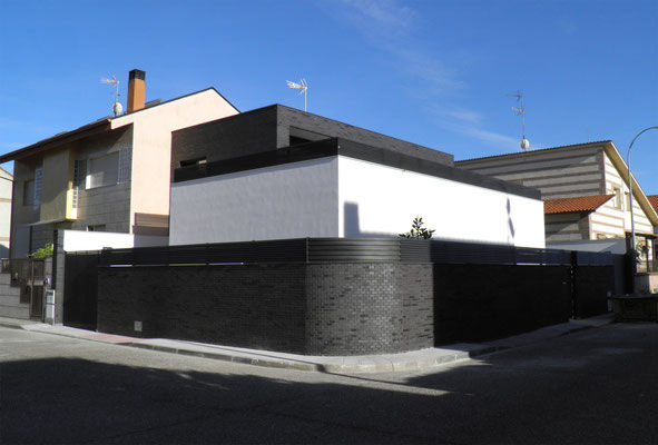 VIVIENDA UNIFAMILIAR. TOLEDO., Rodrigo Pérez, Estudio de Arquitectura. Rodrigo Pérez, Estudio de Arquitectura. Klasik Evler