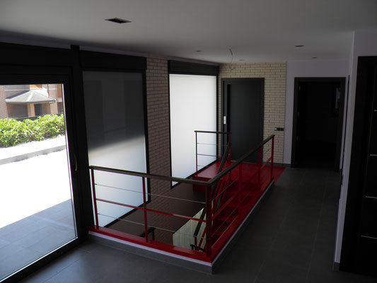 VIVIENDA UNIFAMILIAR. TOLEDO., Rodrigo Pérez, Estudio de Arquitectura. Rodrigo Pérez, Estudio de Arquitectura. Classic style corridor, hallway and stairs