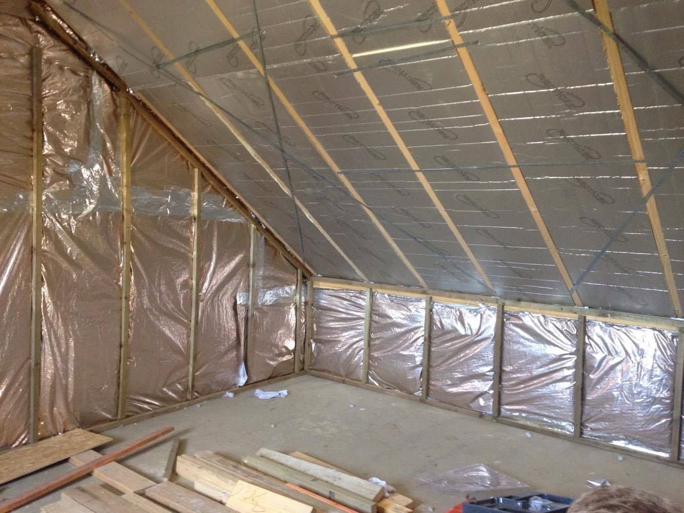 Interior Insulation Building With Frames Casas modernas Madera Acabado en madera