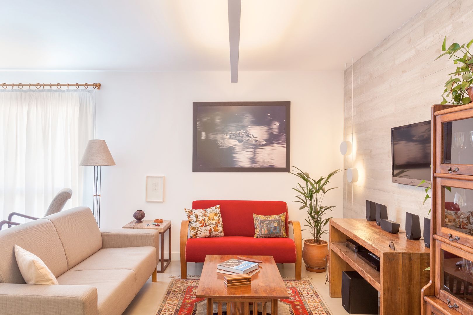 Apartamento do Amigo Calculista, Nautilo Arquitetura & Gerenciamento Nautilo Arquitetura & Gerenciamento Modern Living Room Concrete