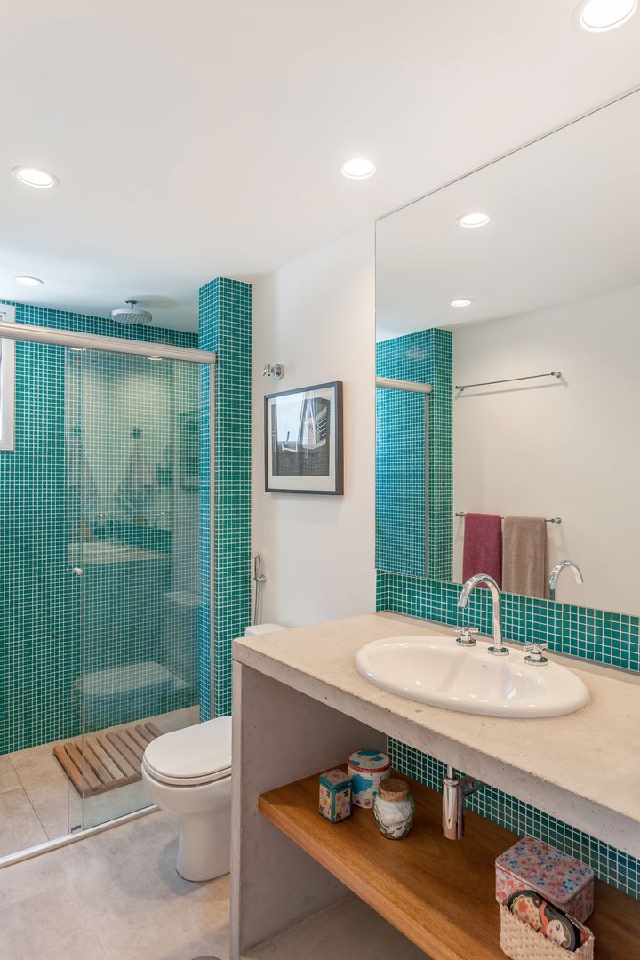 Apartamento do Amigo Calculista, Nautilo Arquitetura & Gerenciamento Nautilo Arquitetura & Gerenciamento Modern Bathroom Concrete