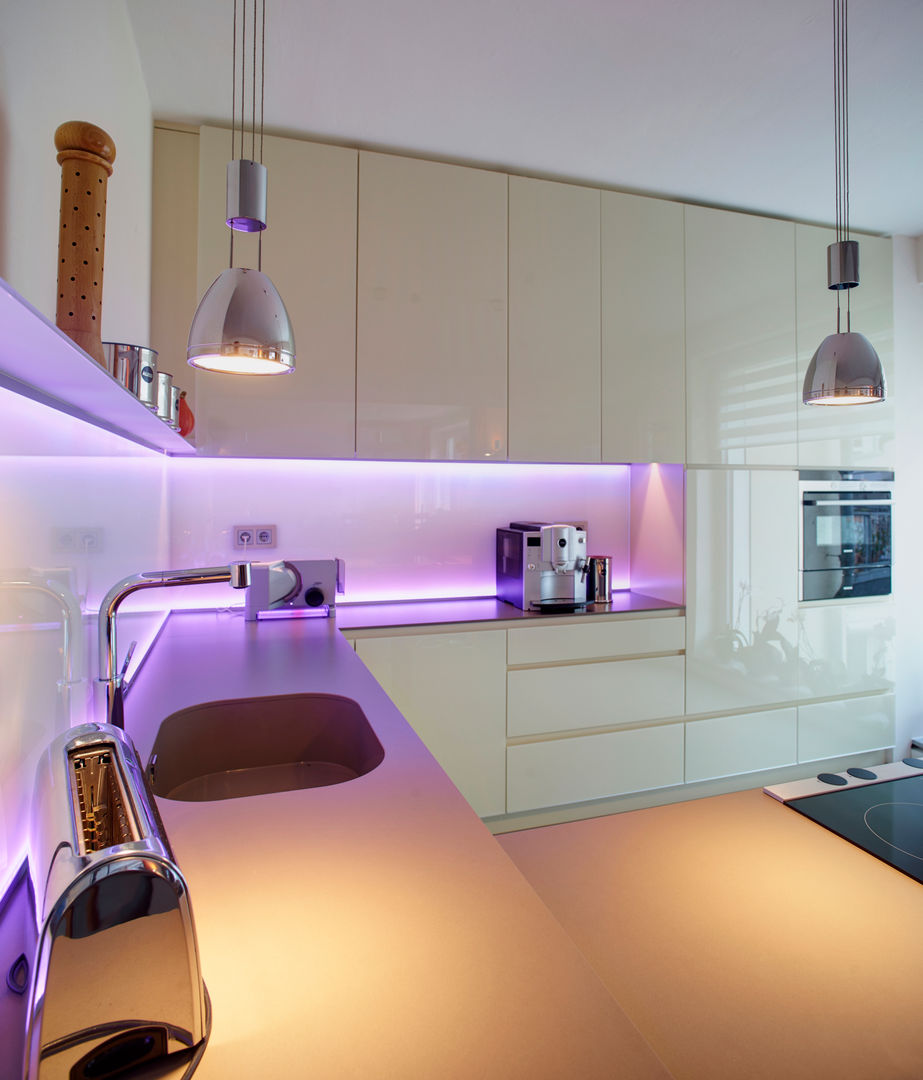 homify Cocinas de estilo moderno Vidrio