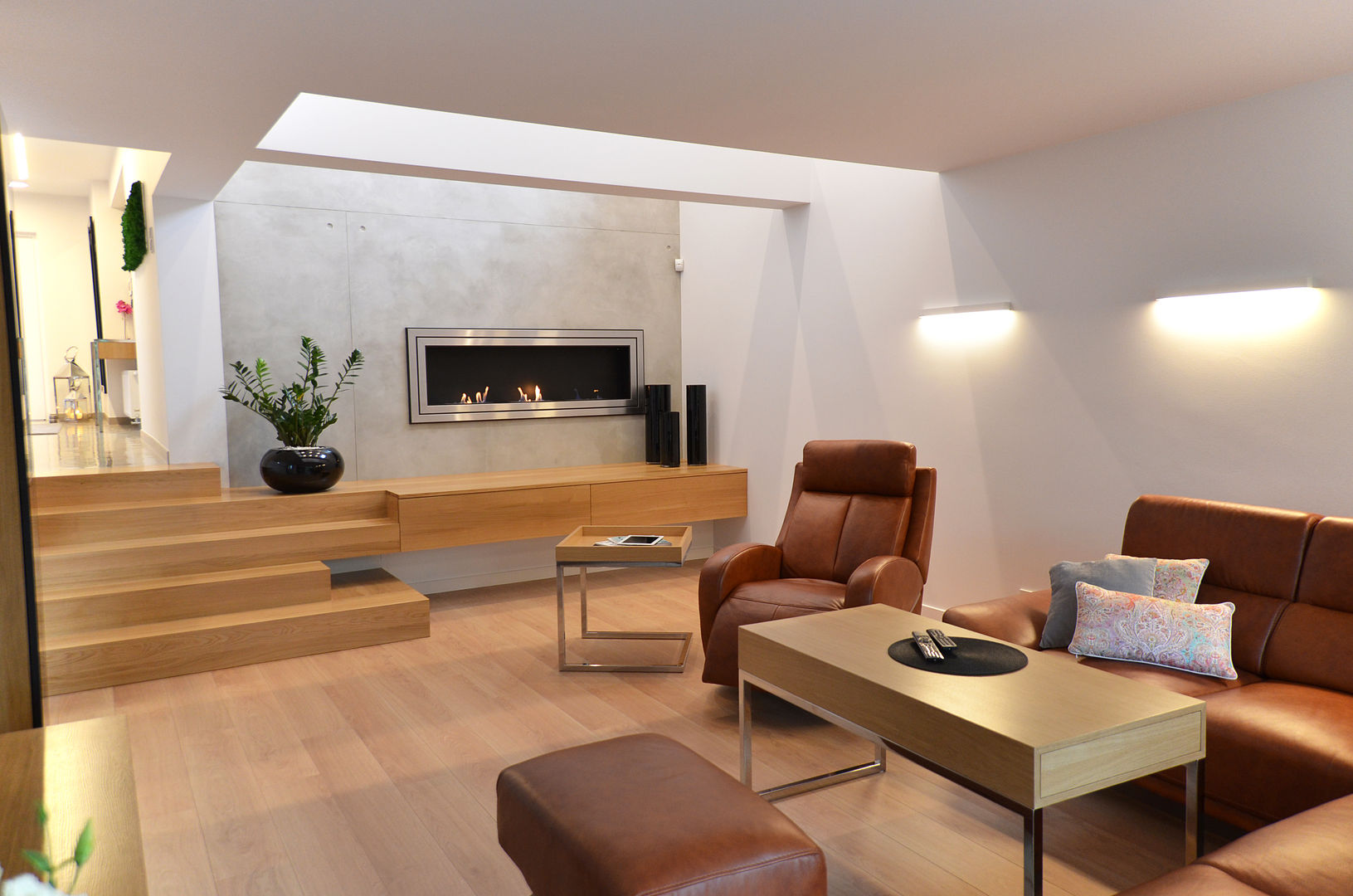 Minimalistyczne wnętrze domu w Janowie, Pracownia A Pracownia A Living room Wood Wood effect