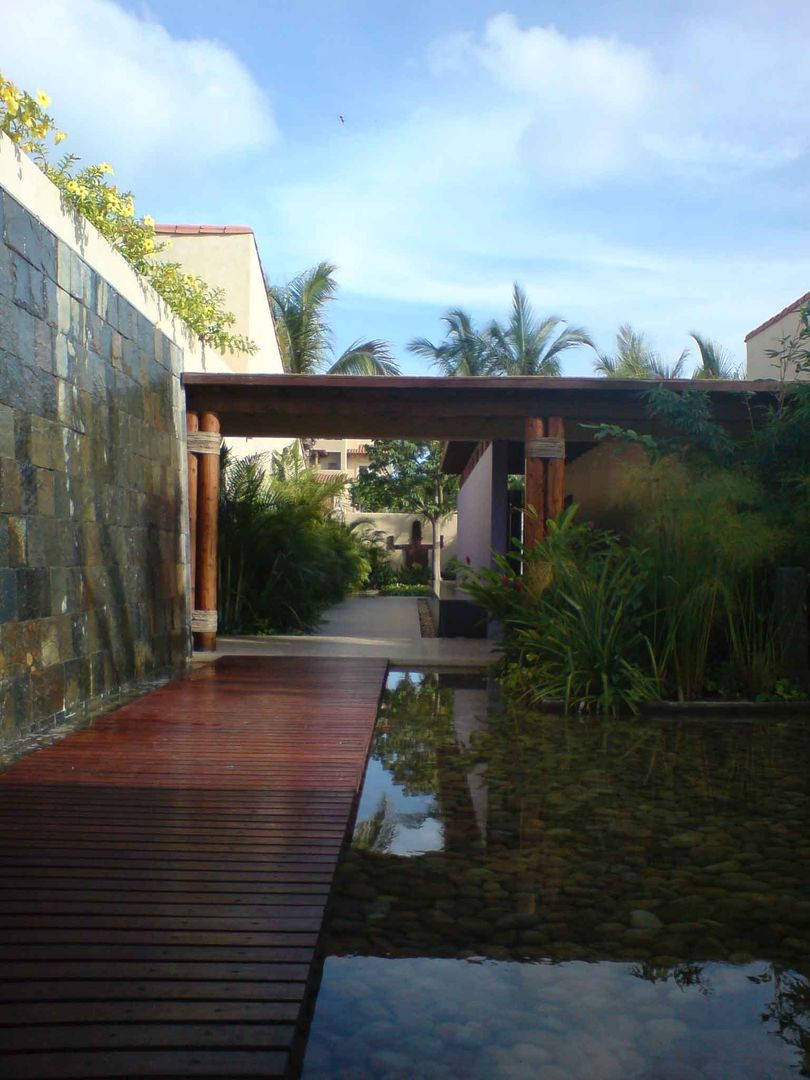 Casa del Agua , José Vigil Arquitectos José Vigil Arquitectos Rumah Modern