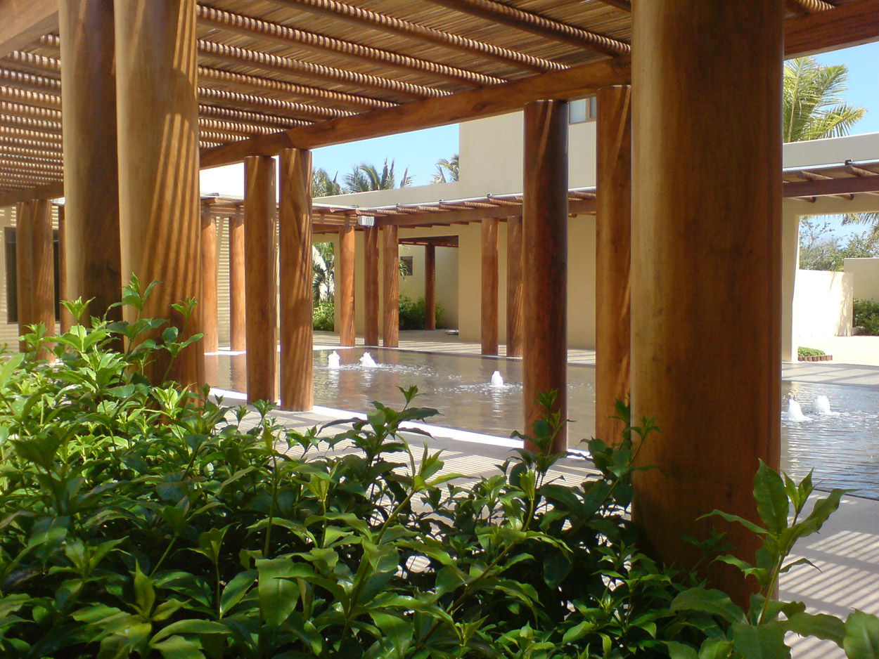 Casa Beidisia, José Vigil Arquitectos José Vigil Arquitectos Modern balcony, veranda & terrace