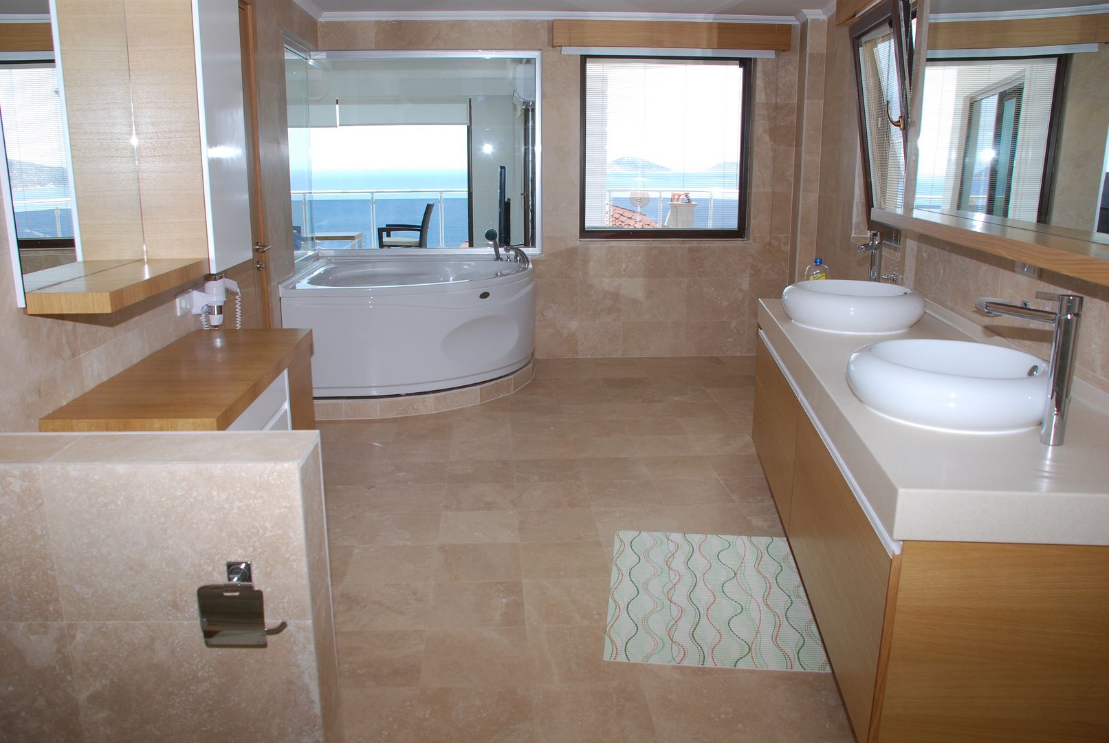 VILLA SELIN, SAYTAS SABUNCUOGLU YAPI VE TIC.LTD.STI. SAYTAS SABUNCUOGLU YAPI VE TIC.LTD.STI. Modern bathroom