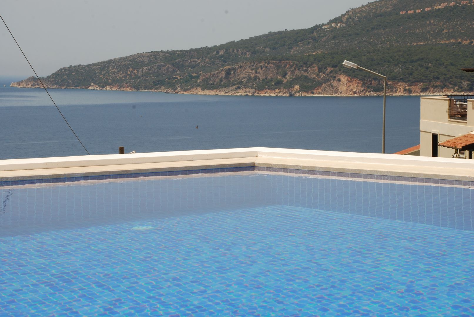 VILLA SELIN, SAYTAS SABUNCUOGLU YAPI VE TIC.LTD.STI. SAYTAS SABUNCUOGLU YAPI VE TIC.LTD.STI. Piscinas