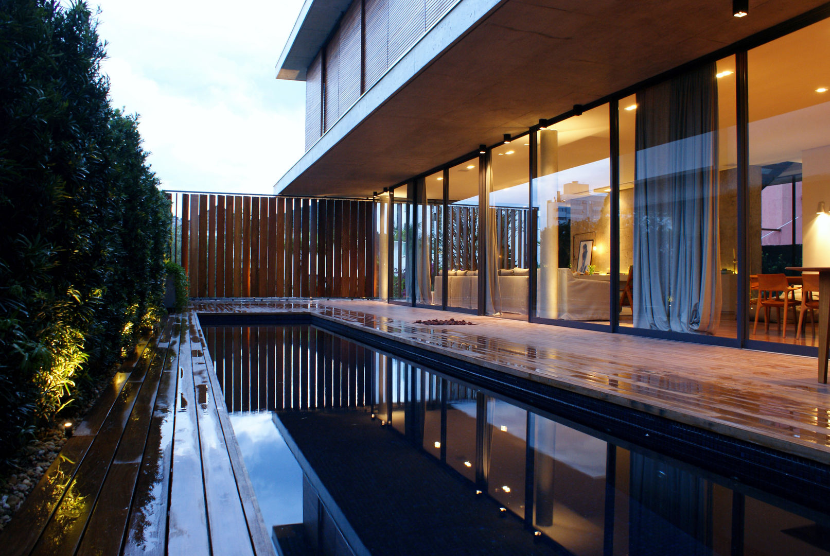 homify Modern Pool