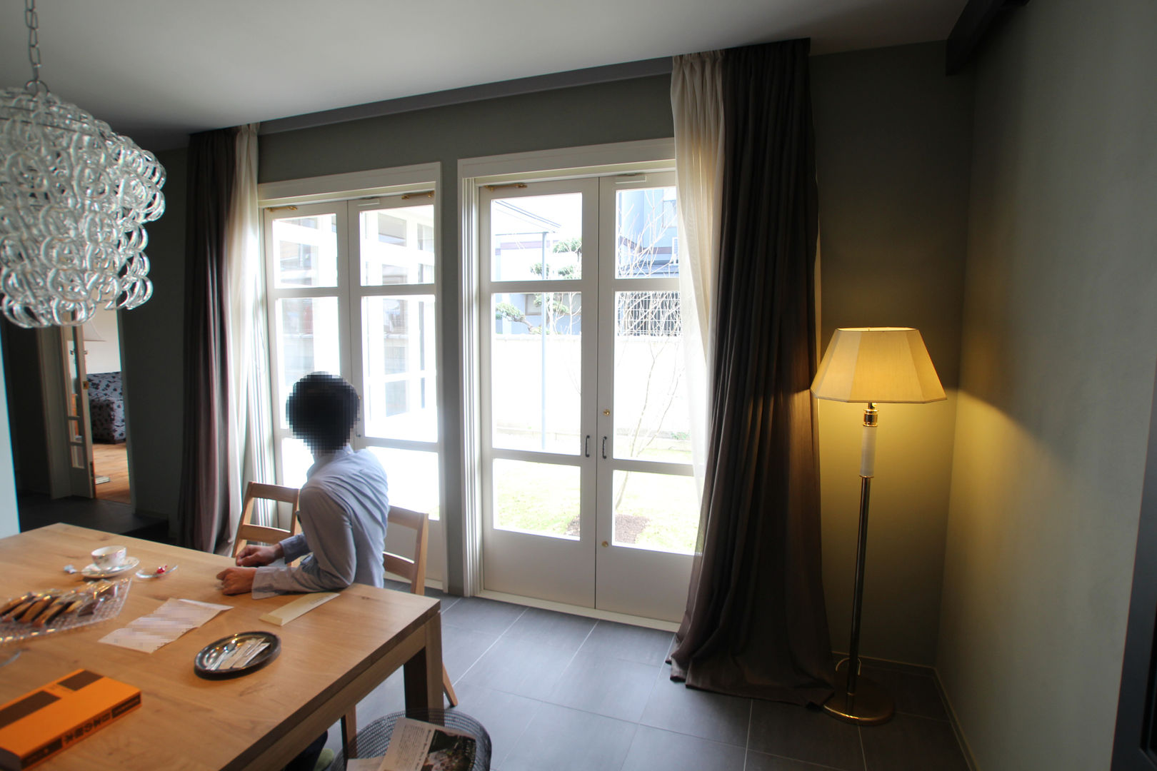 Antique Gate House, Sakurayama-Architect-Design Sakurayama-Architect-Design Modern dining room