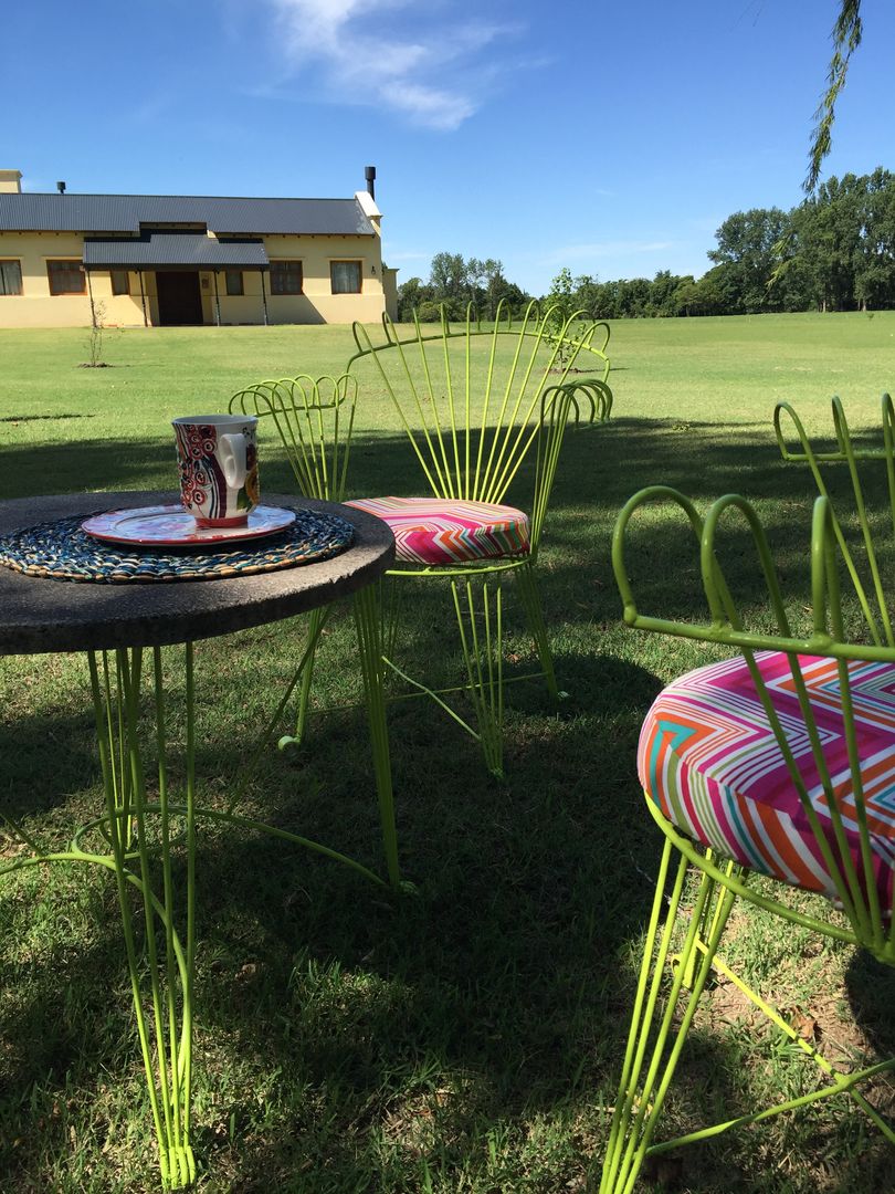 Interiorismo en Santa Bárbara, CLC Arquitectura & Diseño de Interiores CLC Arquitectura & Diseño de Interiores Eclectic style garden Furniture