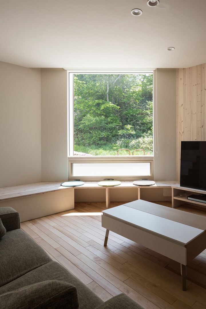 宮の沢の家, 富谷洋介建築設計 富谷洋介建築設計 Modern Living Room