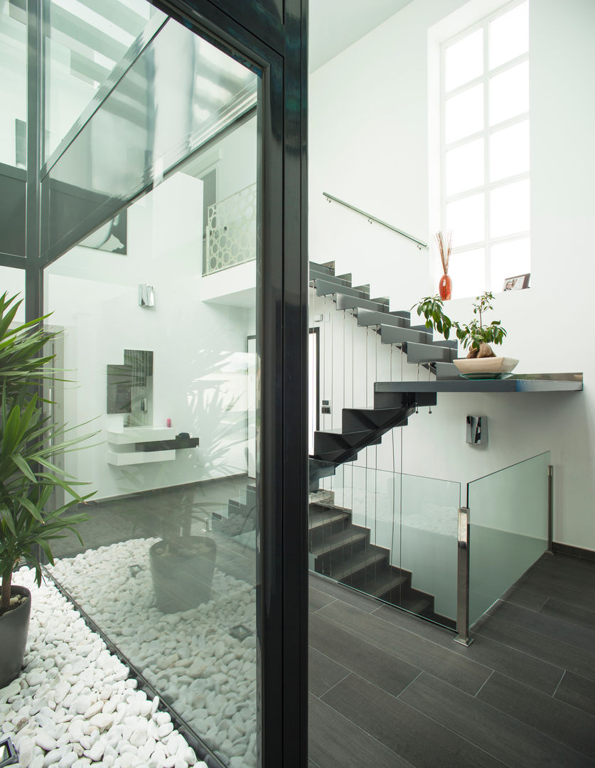 Casa AI, Mascagni arquitectos Mascagni arquitectos Modern corridor, hallway & stairs