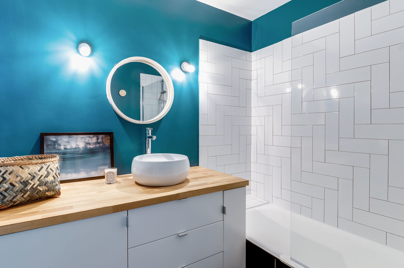 PROJET VOLTAIRE, Agence Transition Interior Design, Architectes: Carla Lopez et Margaux Meza, Transition Interior Design Transition Interior Design Modern Bathroom