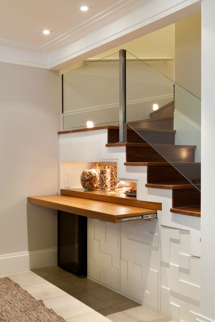 Casa de Tamboré, Silvana Lara Nogueira Silvana Lara Nogueira Modern Corridor, Hallway and Staircase