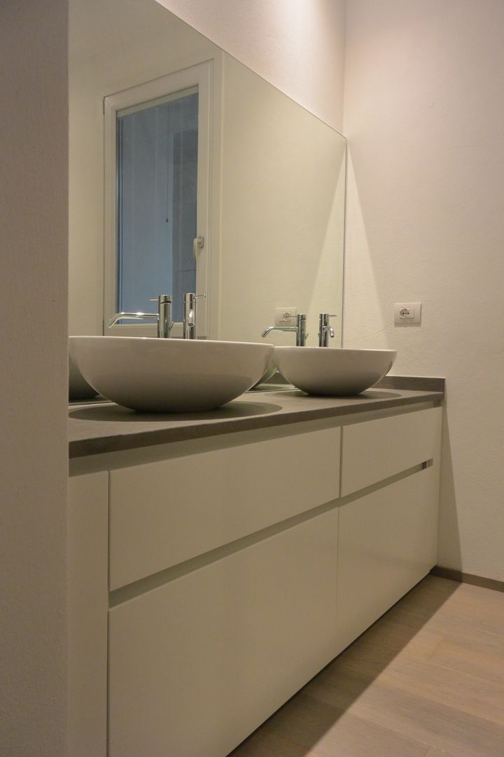 Ristrutturazione di Design, VILLE IN BIOEDILIZIA VILLE IN BIOEDILIZIA Modern bathroom