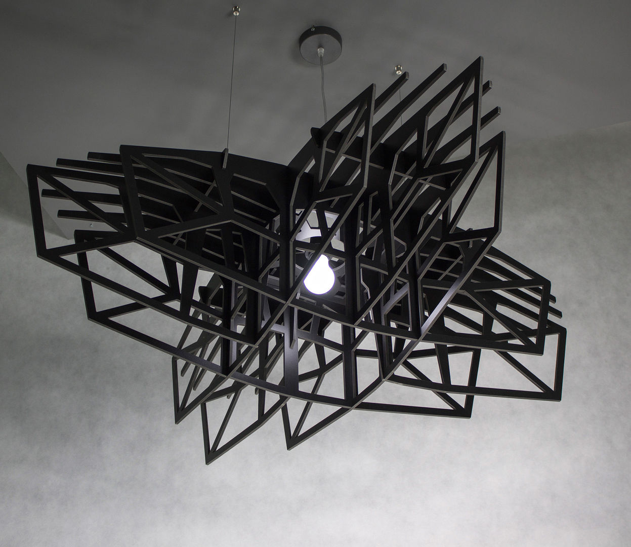 Lampa BLACK STAR, Nasu Nasu Pasillos, vestíbulos y escaleras modernos Iluminación