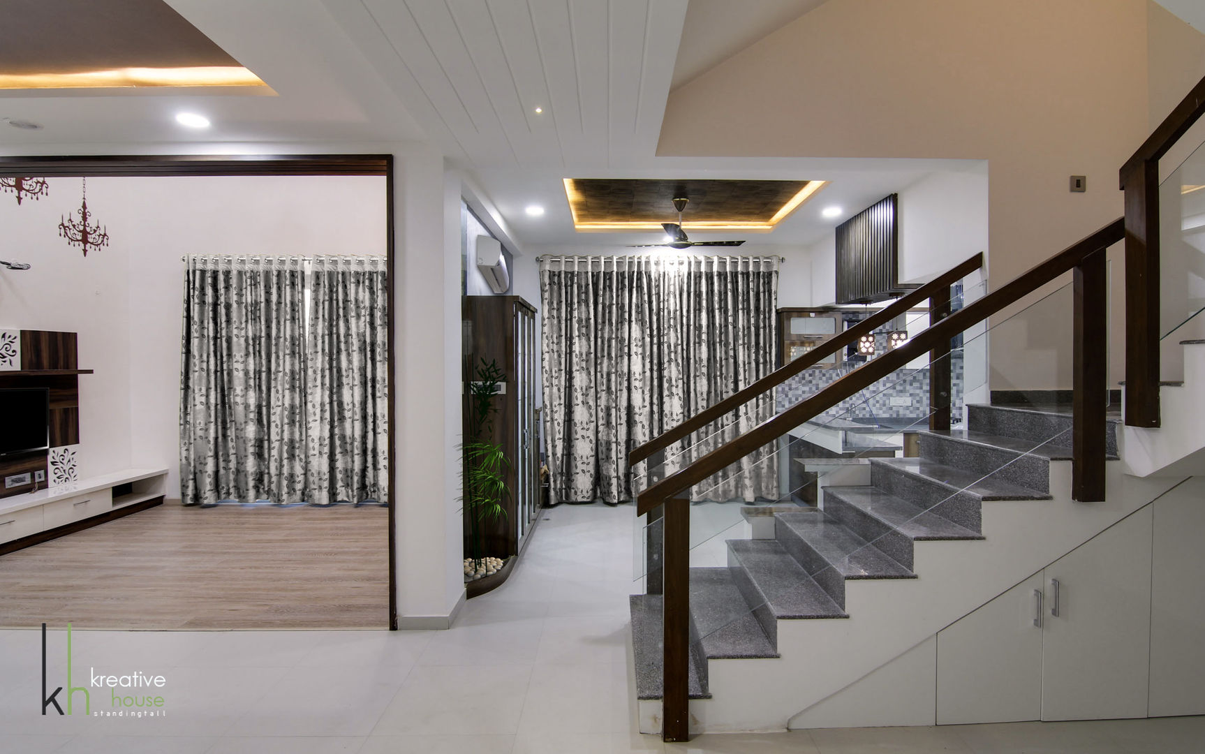 A SIMPLE AND ELEGANT TRIPLEX VILLA , KREATIVE HOUSE KREATIVE HOUSE Salon moderne Tuiles