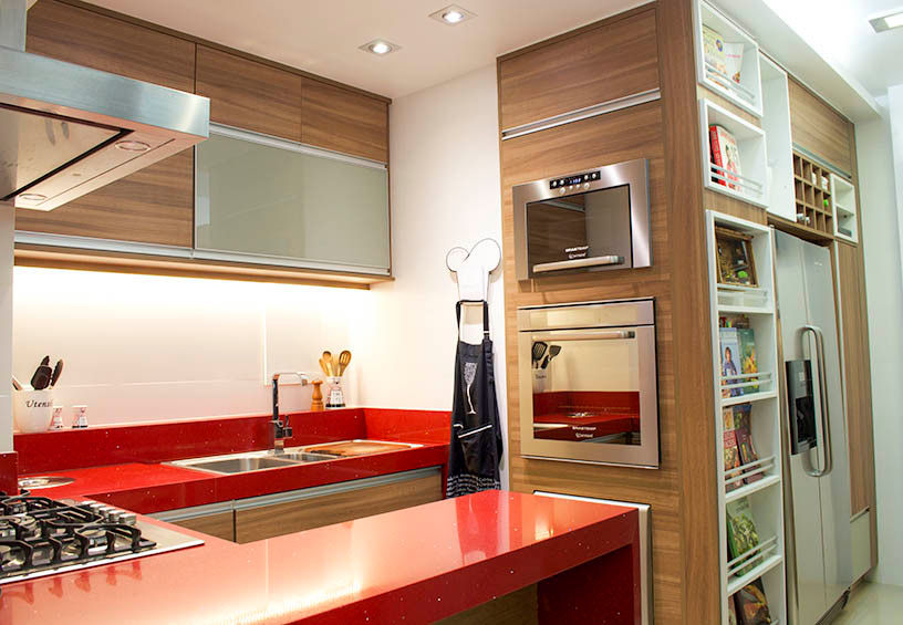 Cozinha em apartamento em Copacabana - RJ, Marcia Vaz Arquitetura Design e Interiores Marcia Vaz Arquitetura Design e Interiores Modern kitchen
