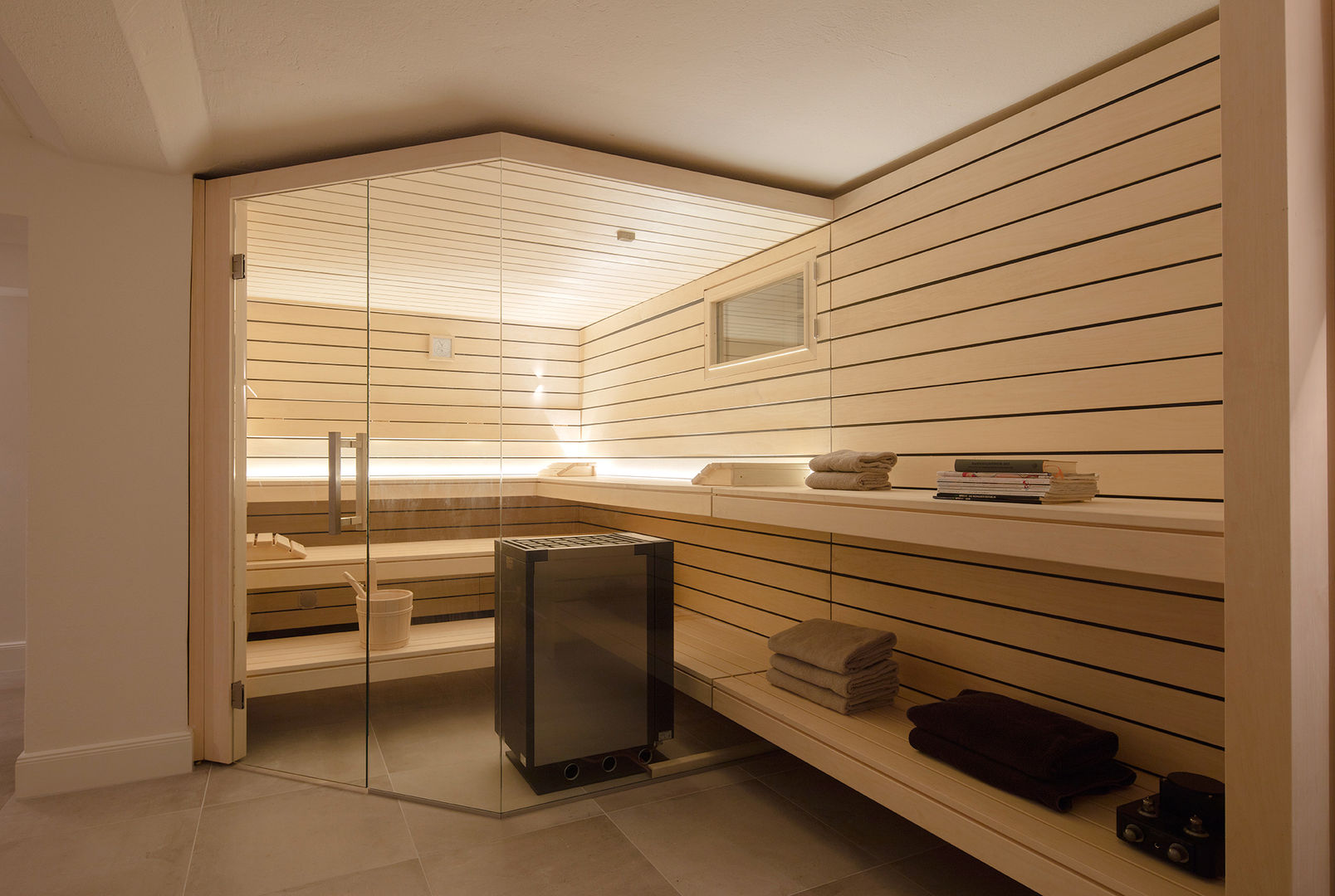 Umbau: Kellerraum zur Design Sauna, corso sauna manufaktur gmbh corso sauna manufaktur gmbh サウナ 木 木目調