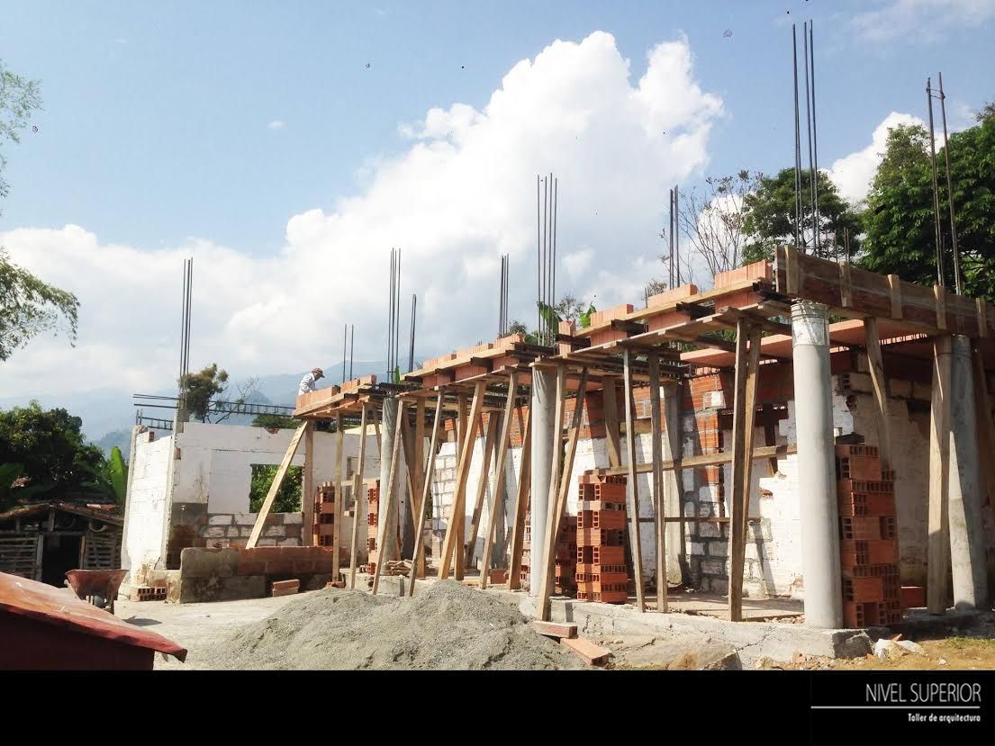 PROYECTO TAMESIS - ANTIOQUIA., NIVEL SUPERIOR taller de arquitectura NIVEL SUPERIOR taller de arquitectura منازل