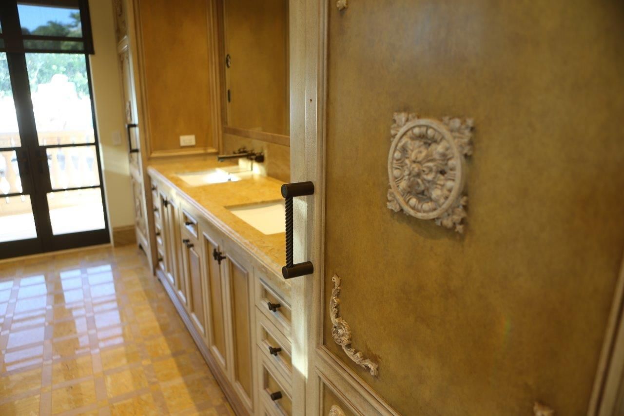 Golden Lip Mother of Pearl Bathroom ShellShock Designs Tropical style bathrooms Tiles