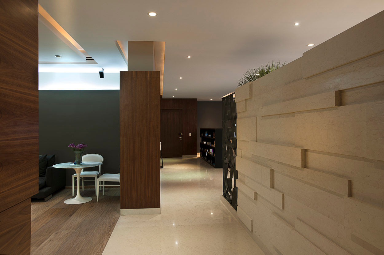 Departamento CGB , ARCO Arquitectura Contemporánea ARCO Arquitectura Contemporánea Modern Corridor, Hallway and Staircase