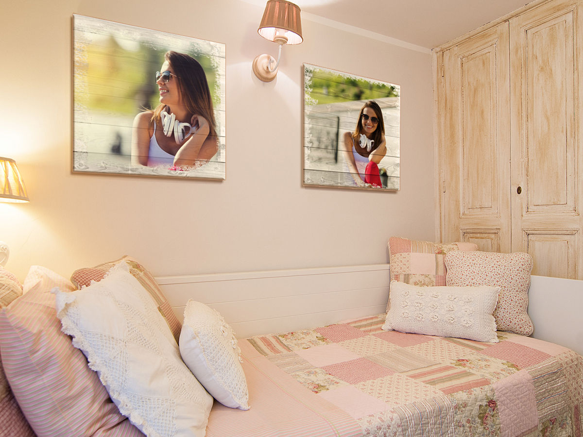 homify Camera da letto in stile rustico Legno Effetto legno Accessori & Decorazioni