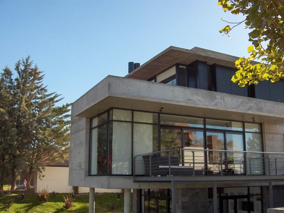 Casa en Barrio Gamma, aercole aercole Modern houses