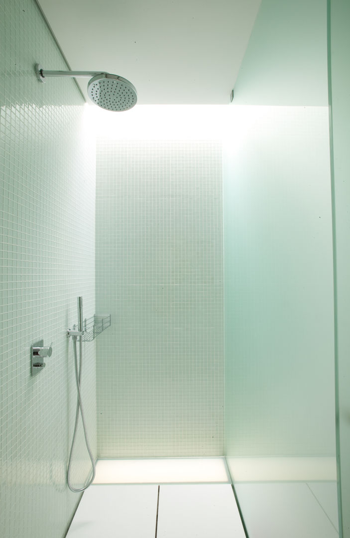 casa na Trofa, aaph, arquitectos lda. aaph, arquitectos lda. Modern bathroom