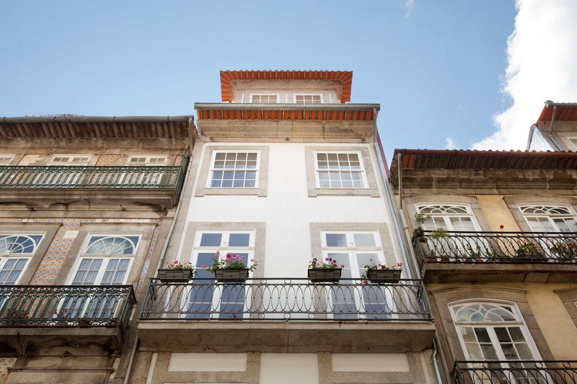 Porto Lounge Hostel, aaph, arquitectos lda. aaph, arquitectos lda. Modern houses