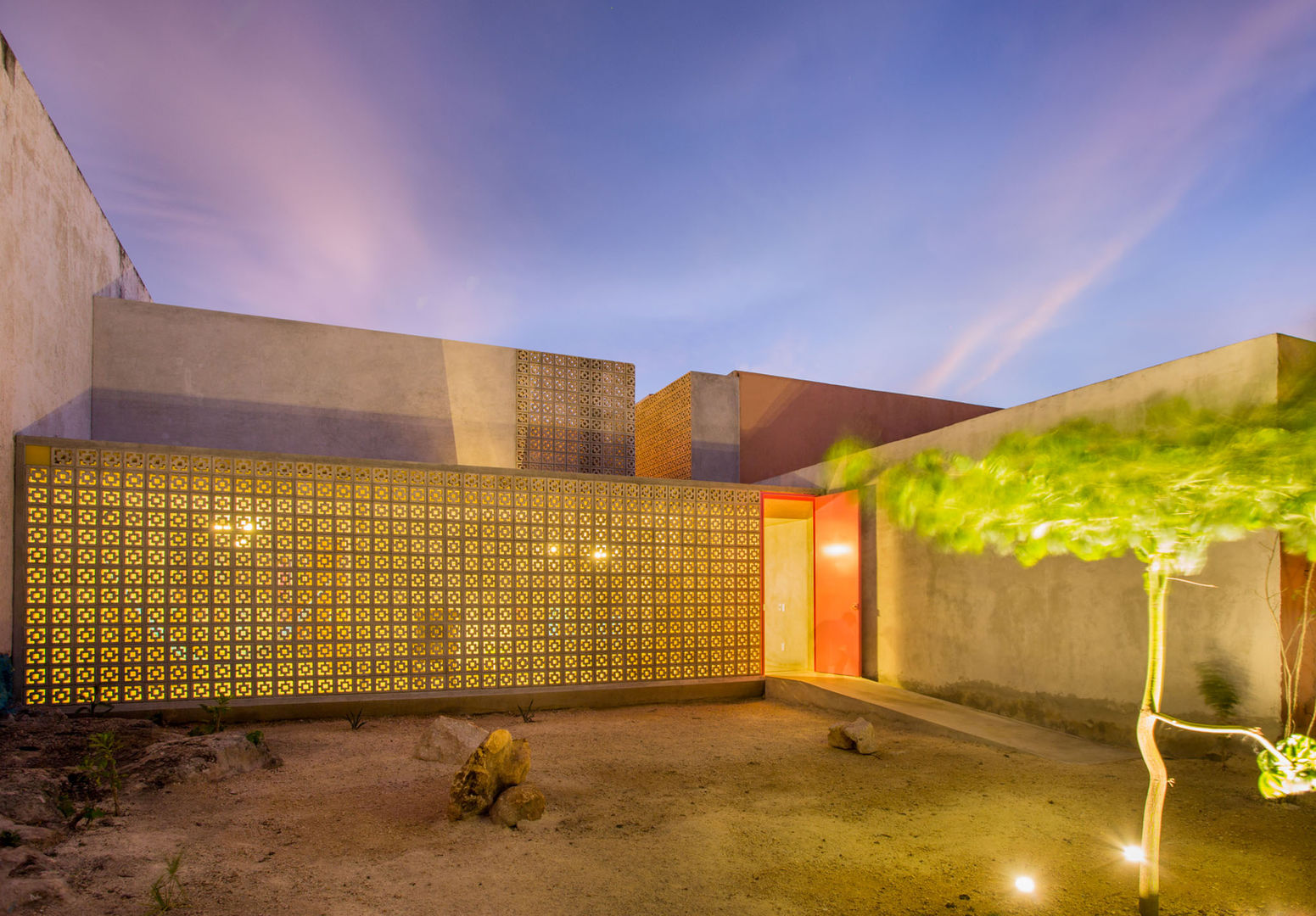 CASA GABRIELA, TACO Taller de Arquitectura Contextual TACO Taller de Arquitectura Contextual บ้านและที่อยู่อาศัย