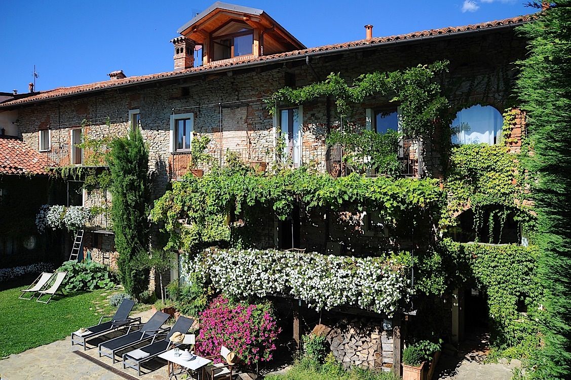 Langhe - Relaix Le Due Matote - Bossolasco, Studio Codebò Vergnano Studio Codebò Vergnano مساحات تجارية فنادق