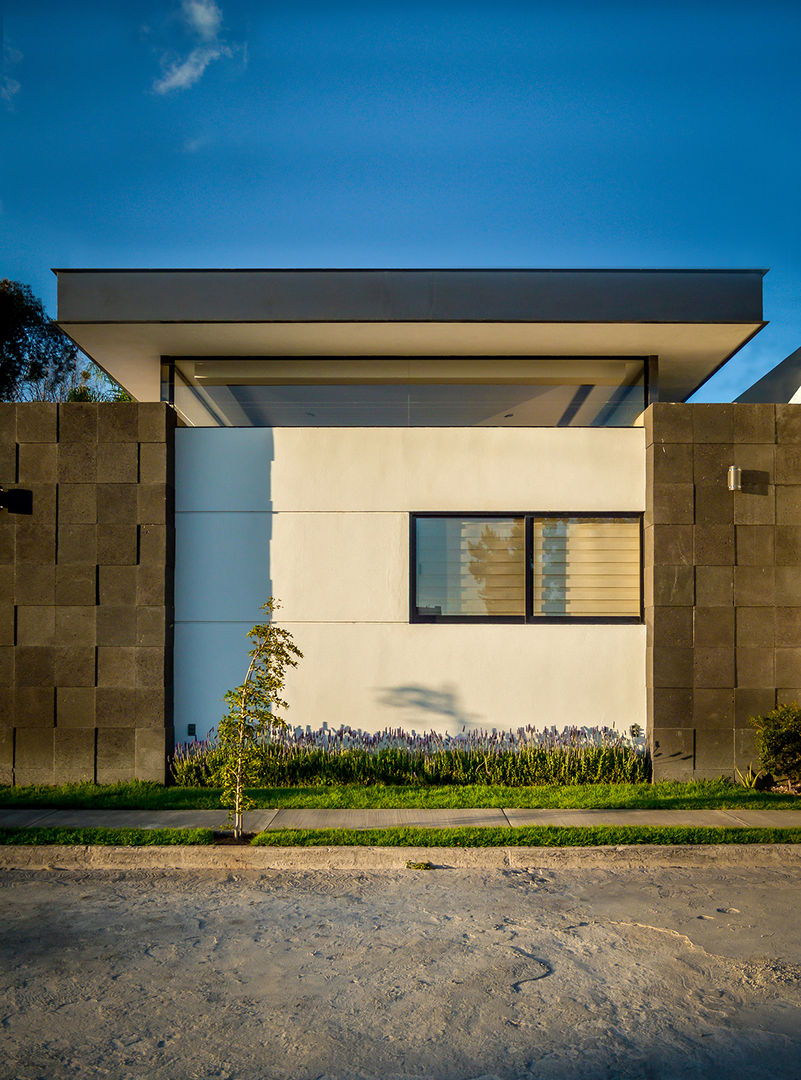 [Casa SD], Wowa Wowa Modern houses