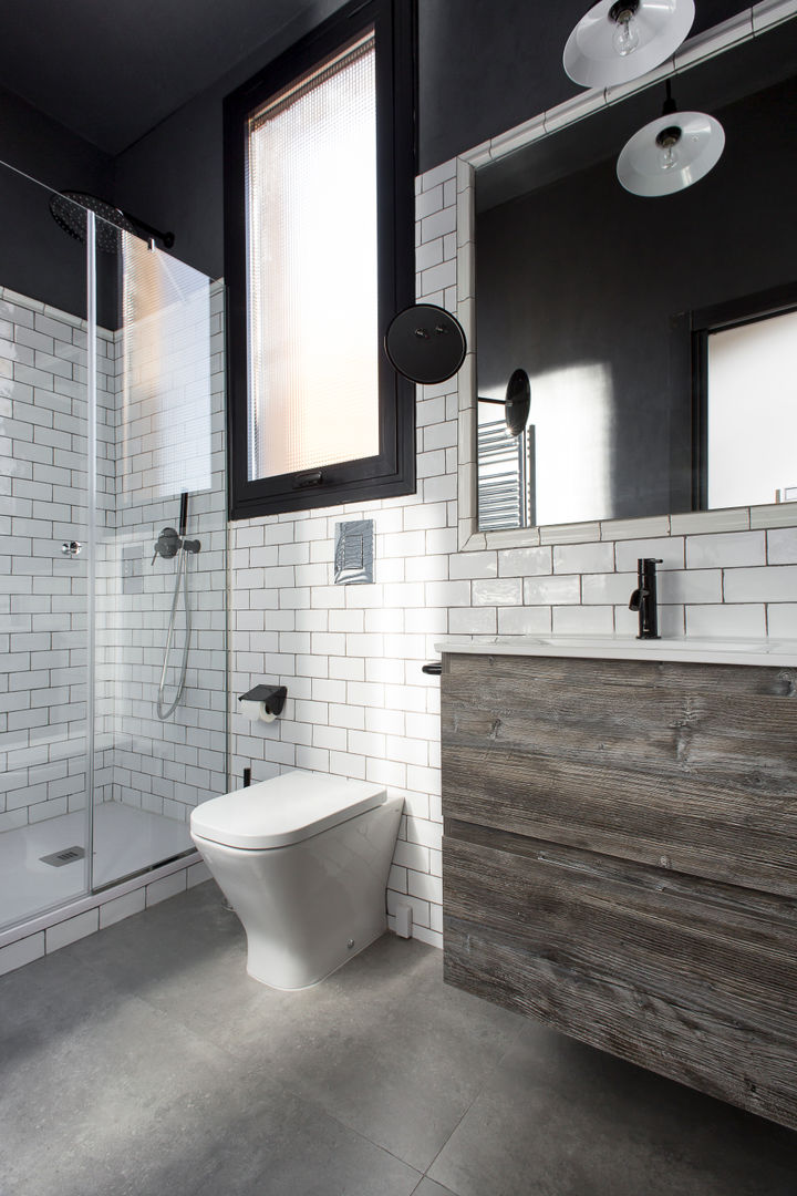 GRAN VIA LOFT, Cuarto Interior Cuarto Interior Industrial style bathroom