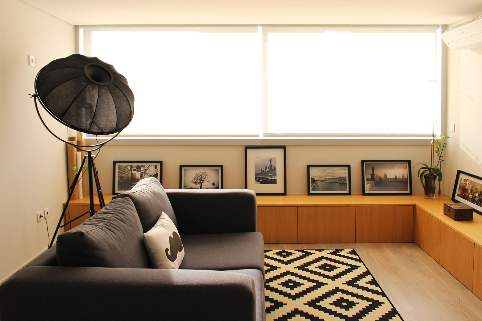 homify Living room Wood Wood effect