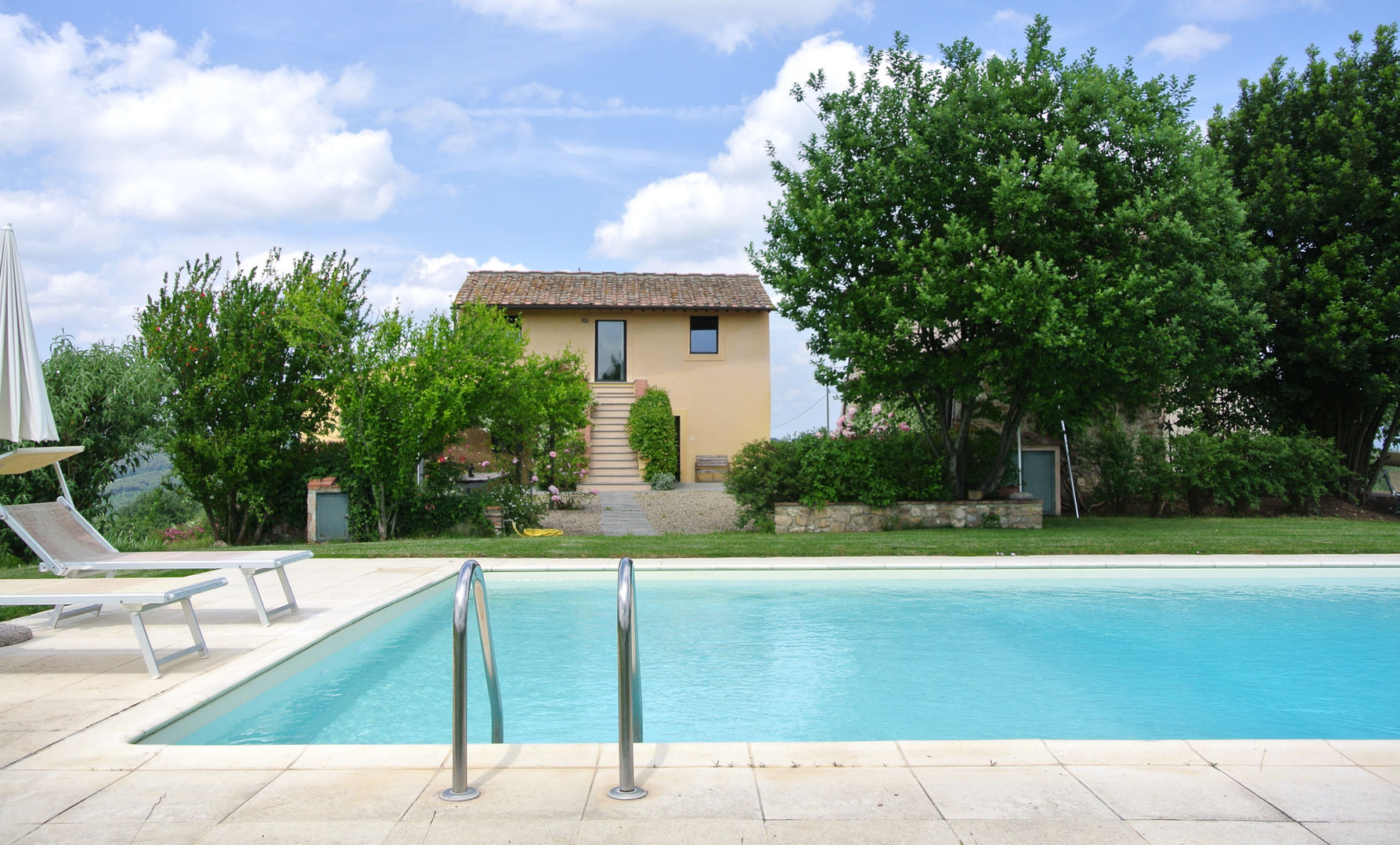 Fienile in Toscana, Studio Sarpi Studio Sarpi Casas modernas