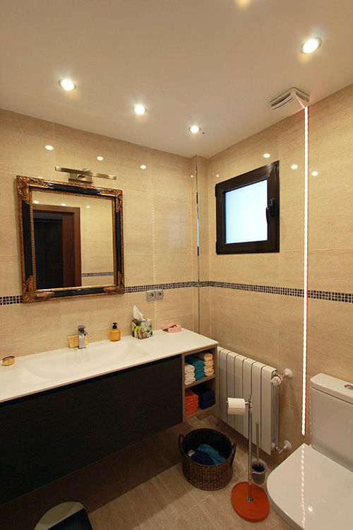 Reforma de vivienda con etiqueta de eficiencia energética A (Gran Alacant, Santa Pola), Novodeco Novodeco Bathroom