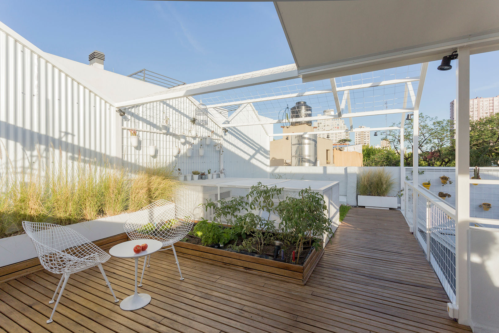 VIVIENDA UNIFAMILIAR MG, Marantz Arquitectura Marantz Arquitectura Modern balcony, veranda & terrace