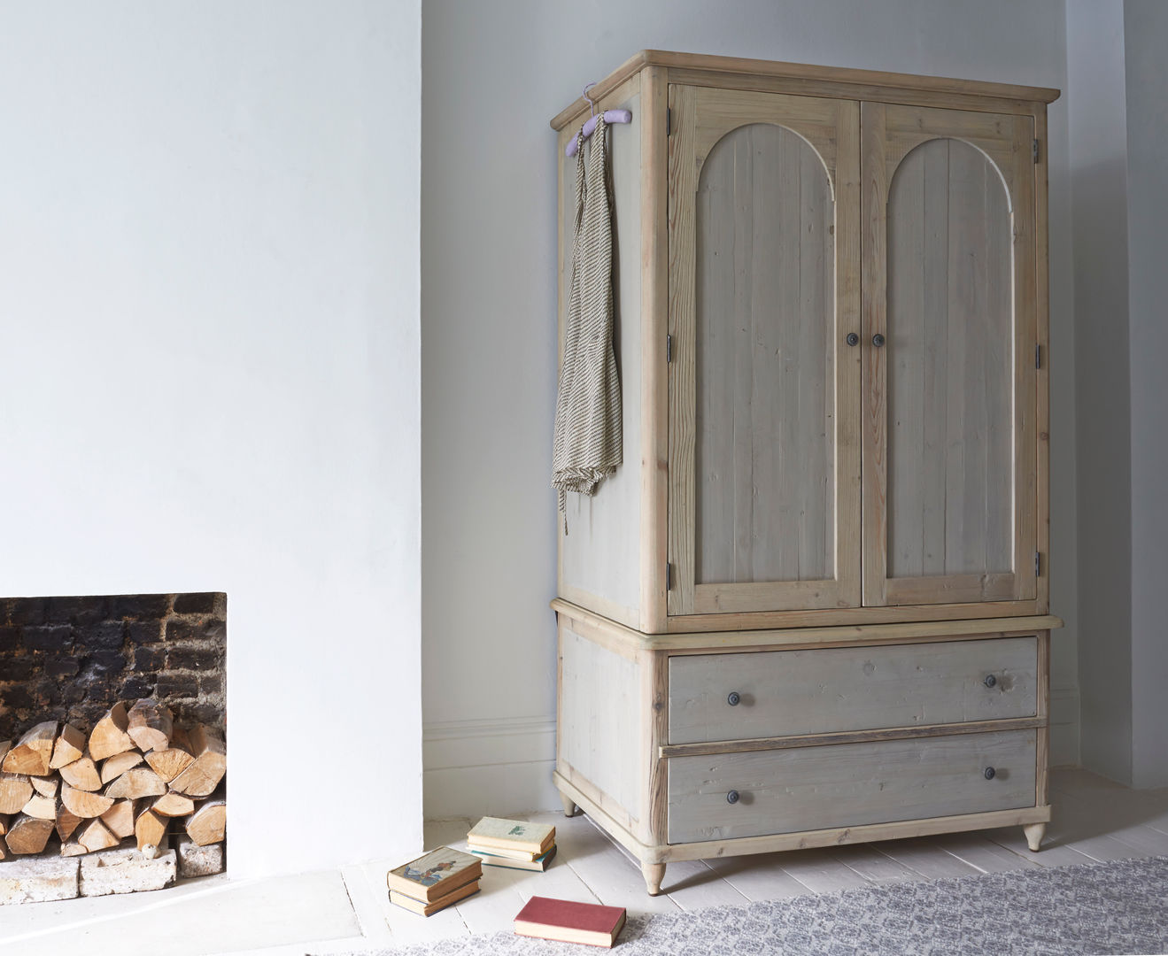 Haybarn wardrobe Loaf Landelijke slaapkamers Hout Hout Garderobe- & ladekasten