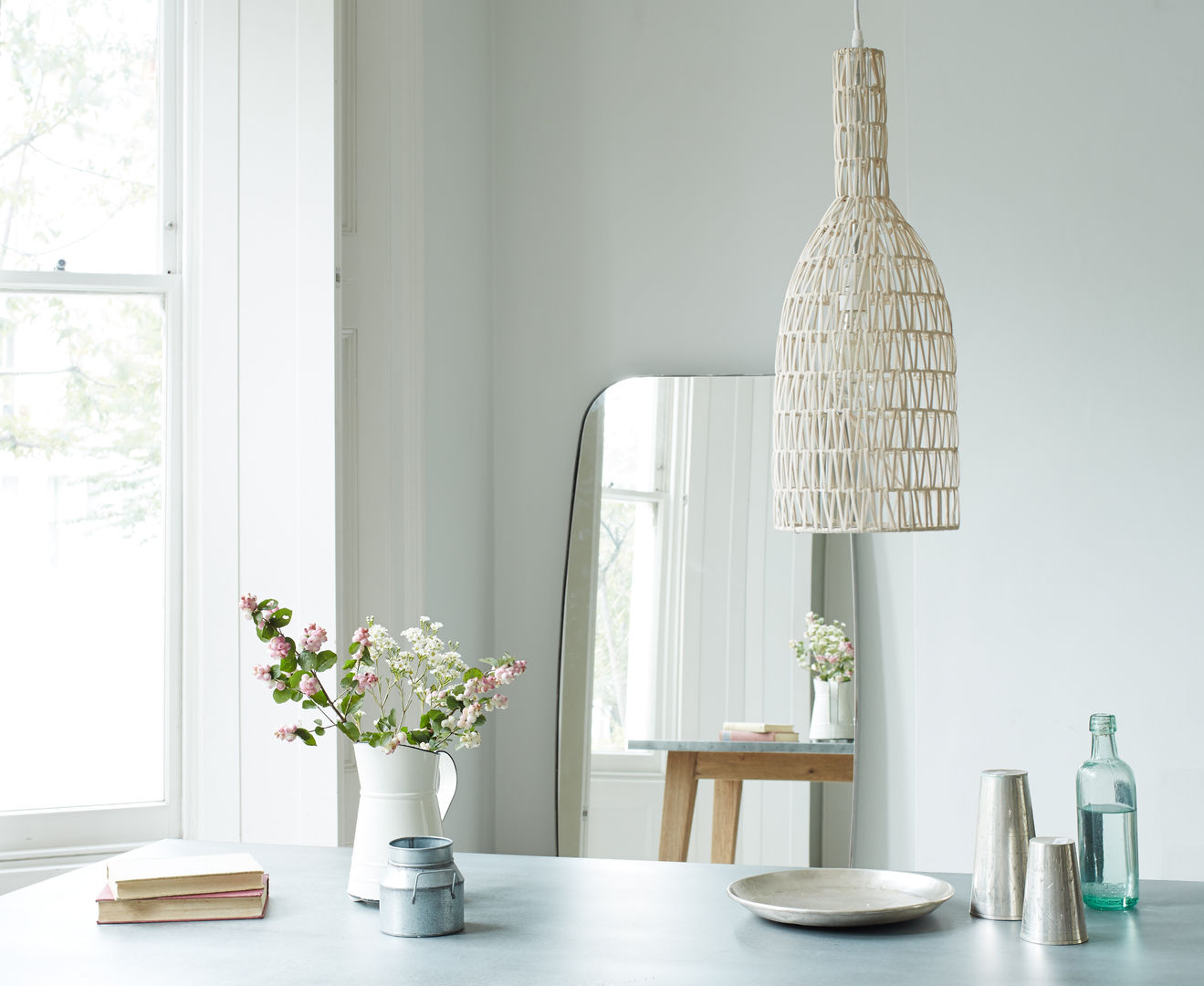 Stringer pendant lamp homify Nhà bếp phong cách hiện đại Gỗ Wood effect Lighting