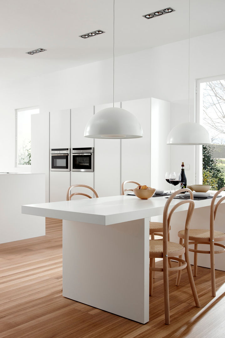 SERIE 45 Blanco Polar_Isla, VIVESPACIO VIVESPACIO Modern kitchen