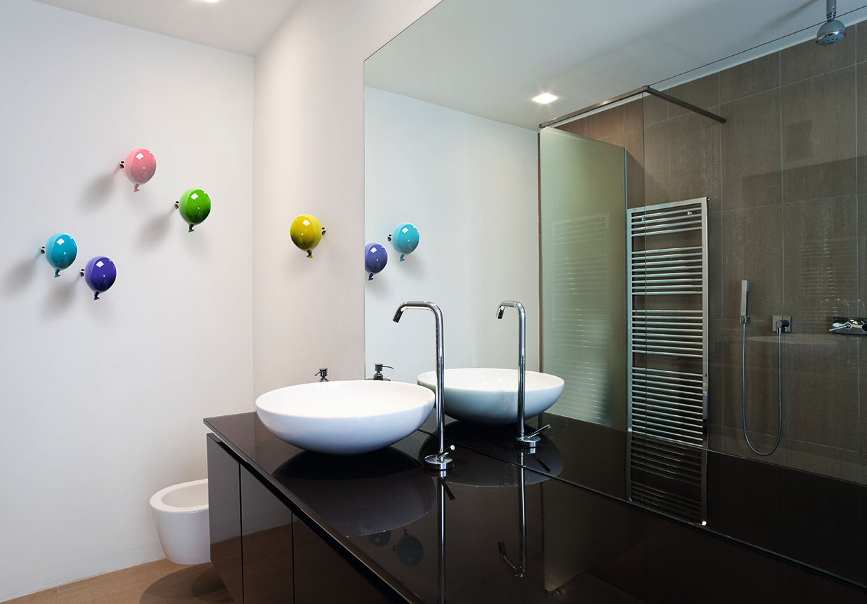 Appendiabiti da parete decorativo Mini Balloon, Creativando Srl - vendita on line oggetti design e complementi d'arredo Creativando Srl - vendita on line oggetti design e complementi d'arredo Modern bathroom سرامک